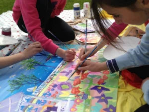 John Dyer and Joanne Short Community workshop. Painting at Gyllyngdune Gardens John Dyer Gallery
